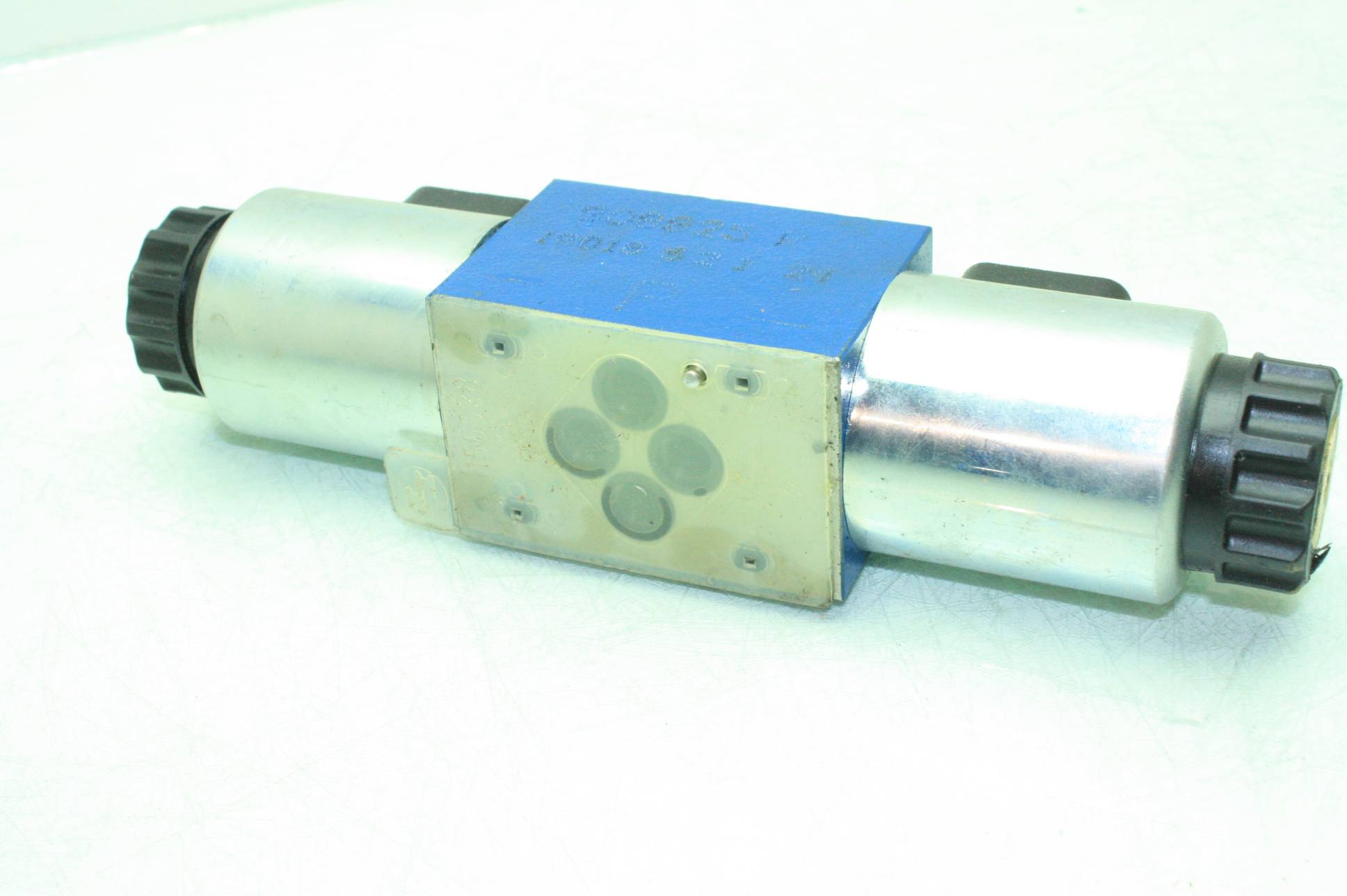 Rexroth 4WE6G62/EG24N9K4/62 Directional Double Acting Hydraulic Solenoid Valve eBay