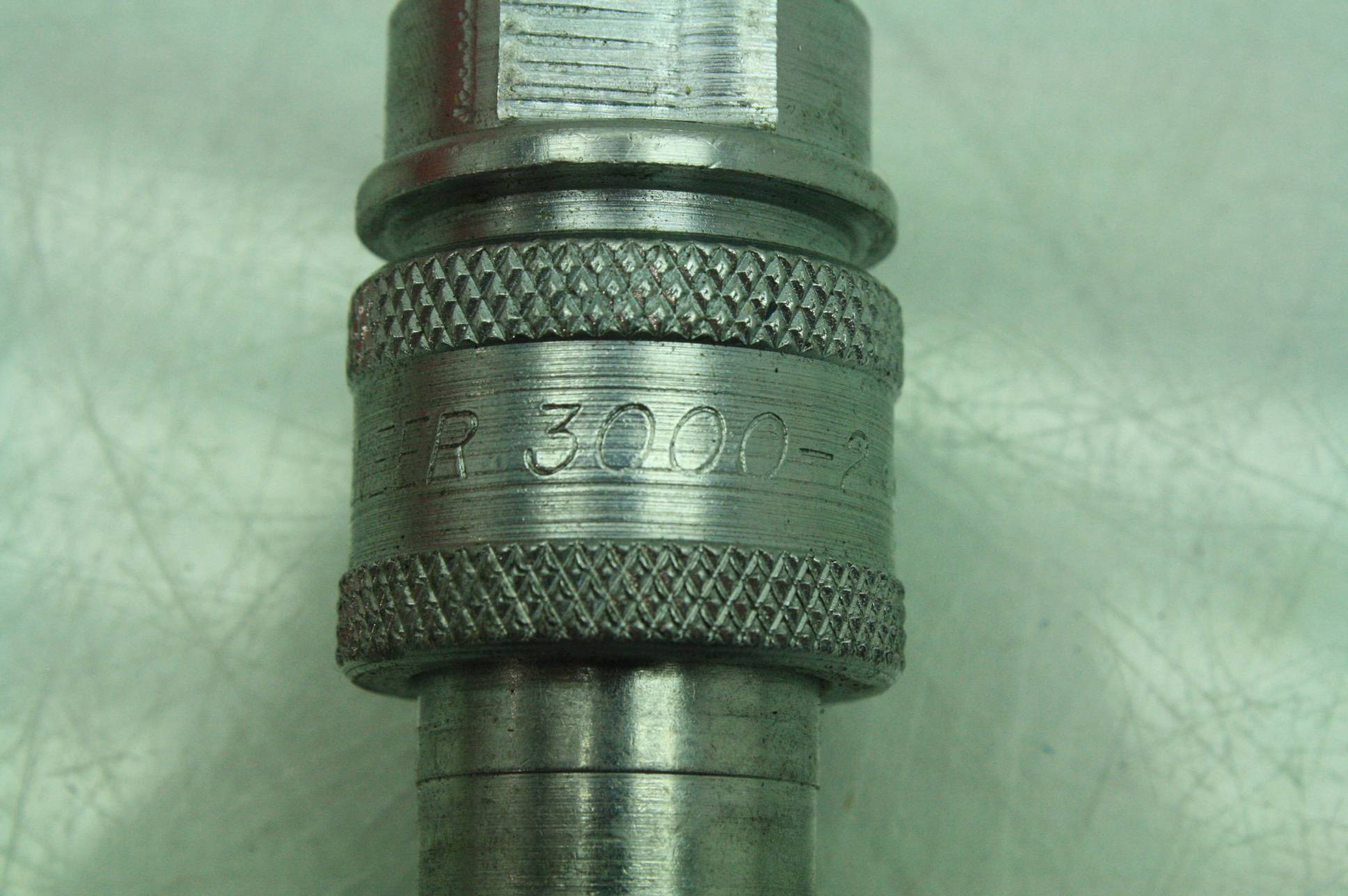 Lot of 11 Parker / Pioneer Hydraulic Quick Attach Fittings Female