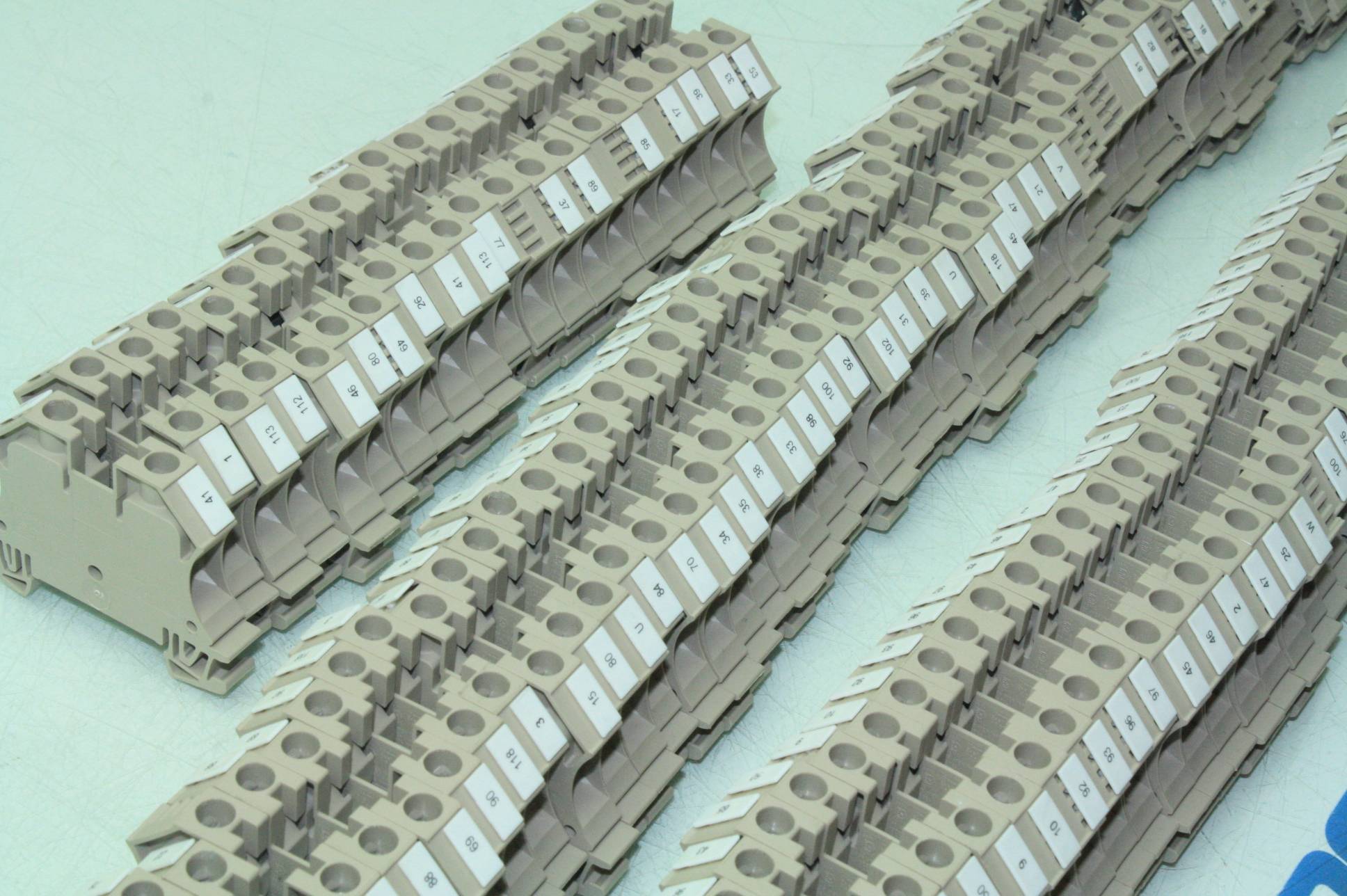 LOT OF 121 Weidmuller WDU 10 1000V Single Pole Thru Terminal Blocks 65