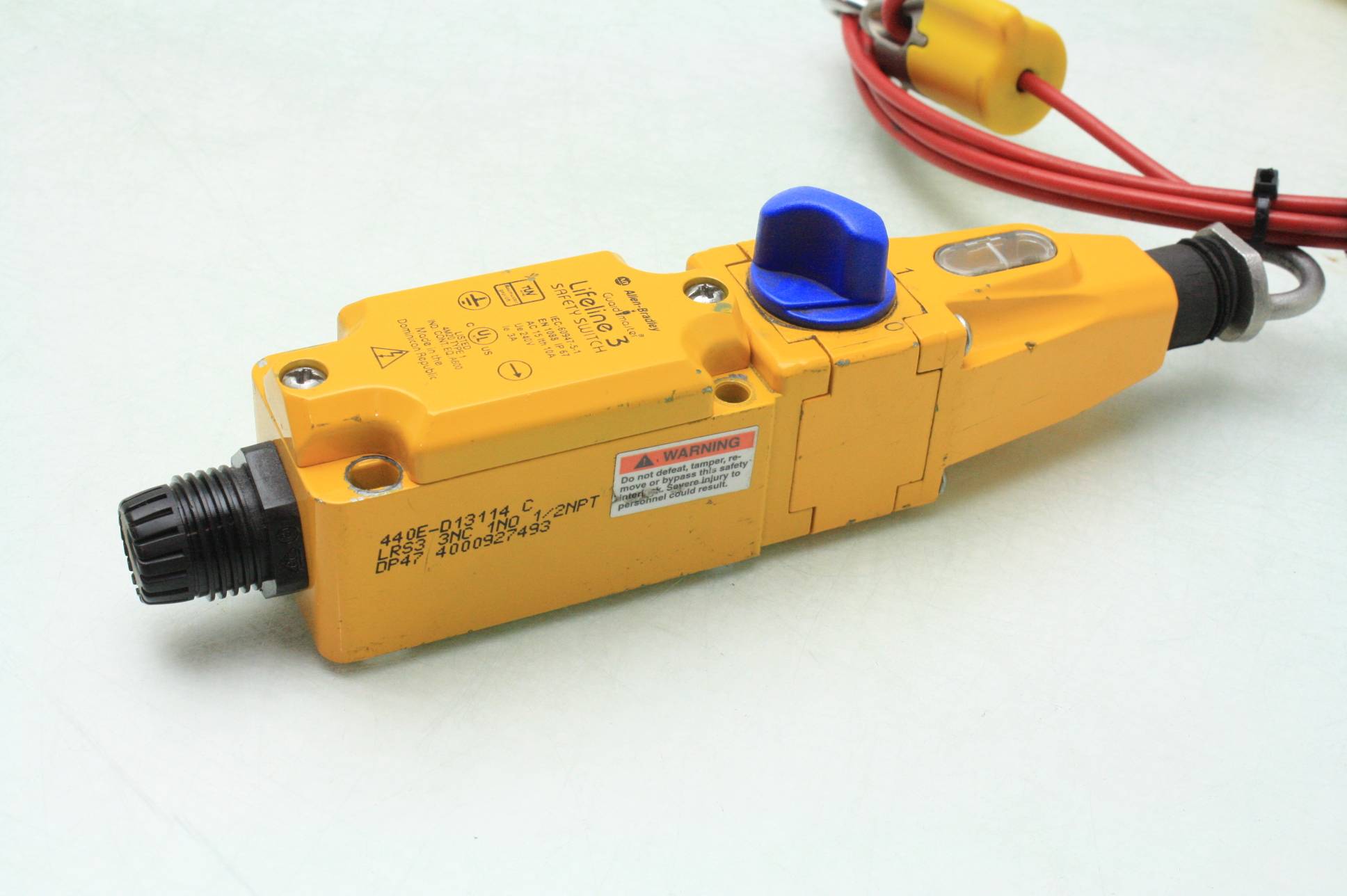 Allen Bradley Guardmaster Lifeline 3 Safety Switch with Rope Tensioner
