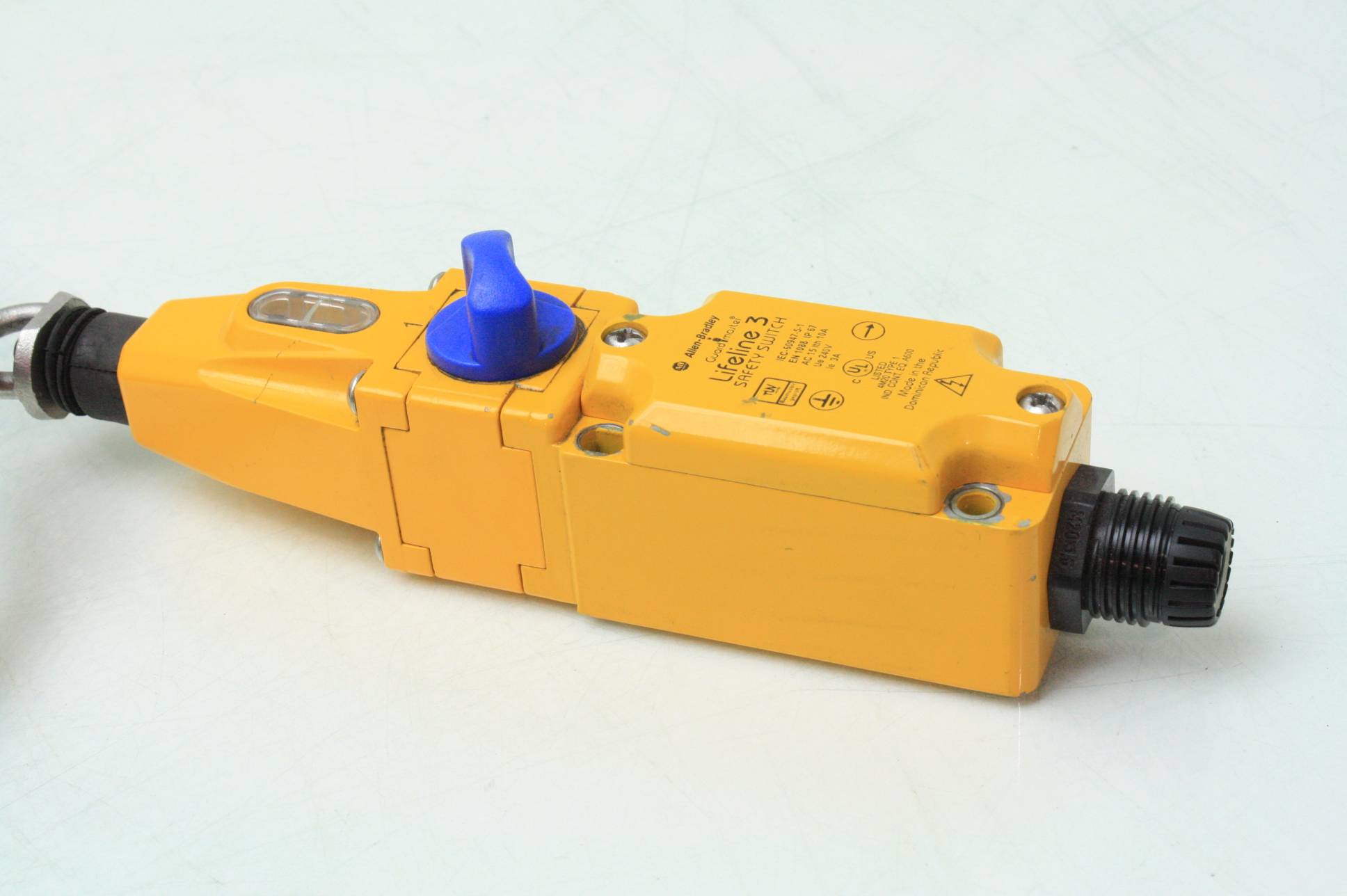 Allen Bradley Guardmaster Lifeline 3 Safety Switch with Rope Tensioner