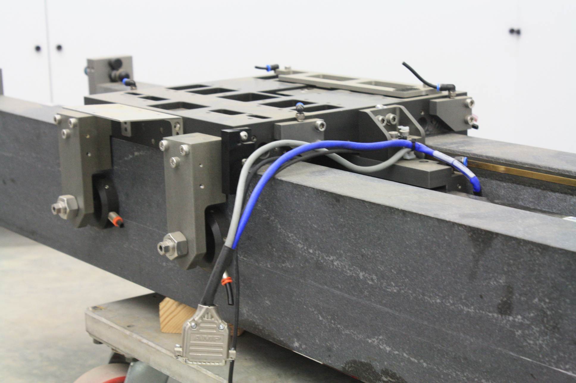 Danaher Granite Base Linear Motor Air Bearing Gantry S20660VS Drive