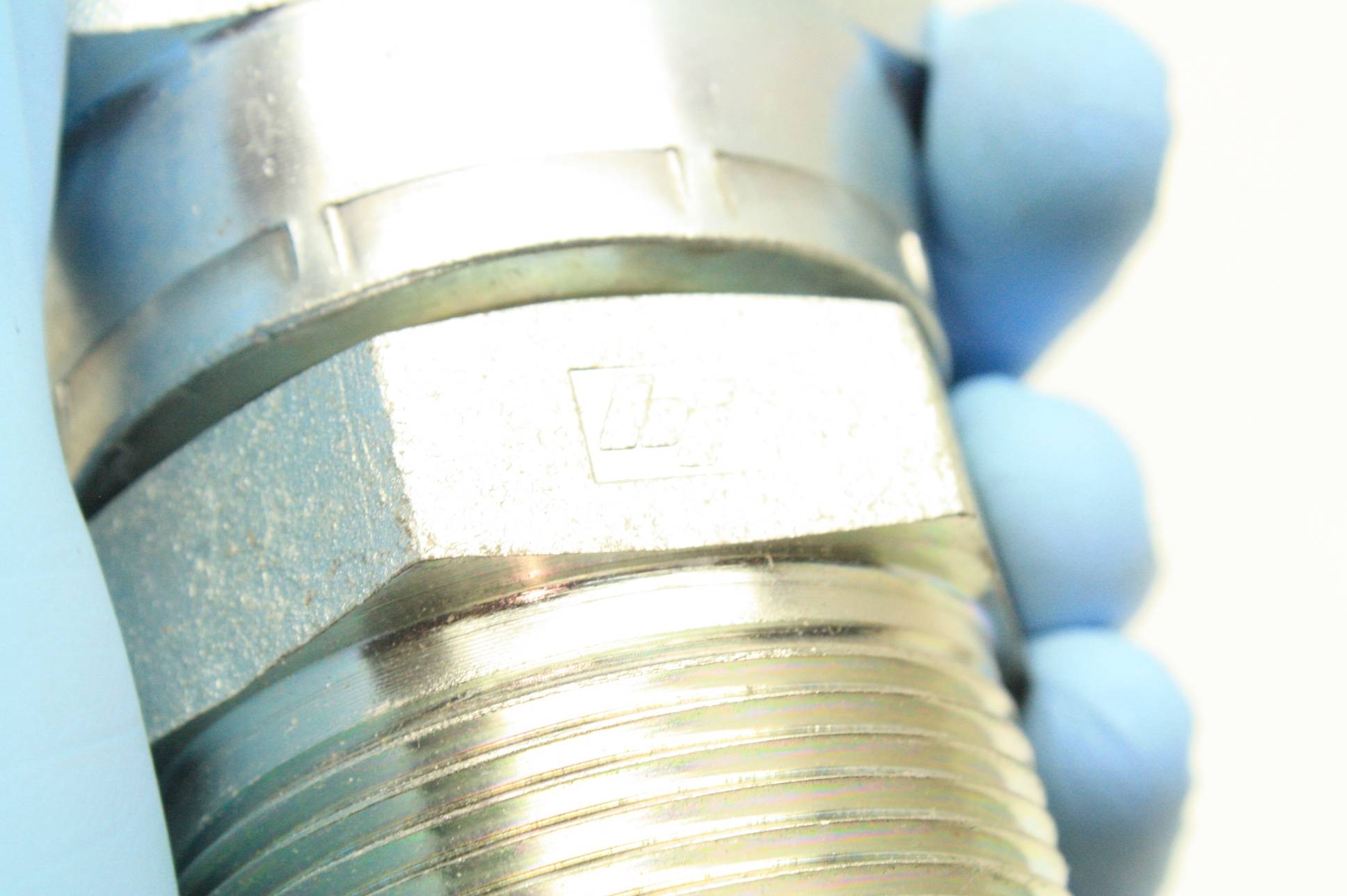 3 Brennan 65052424 / 24MP24FJS Straight 11/2" NPT to JIC Hydraulic