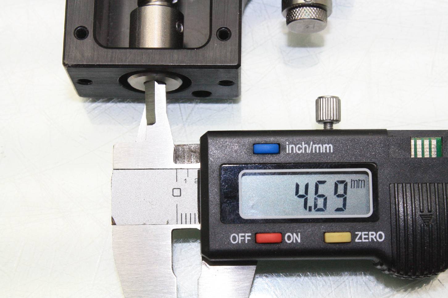 Counter Rotating Screw Driven Linear Actuator/Gripper Assembly 32mm Travel eBay