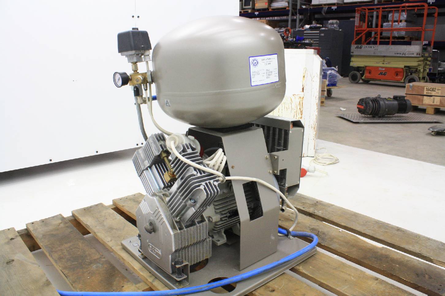 Ekom DK50 2V/M Industrial Quiet Dental Compressor M1a Air Dryer 3x 400V