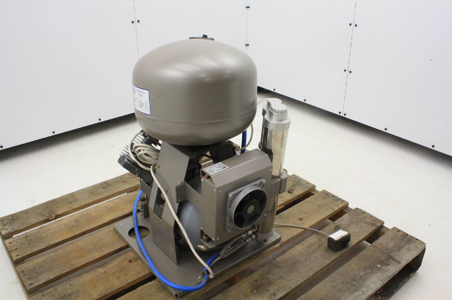 Ekom DK50 2V/M Industrial Quiet Dental Compressor M1a Air Dryer 3x 400V / 1.5 kW eBay