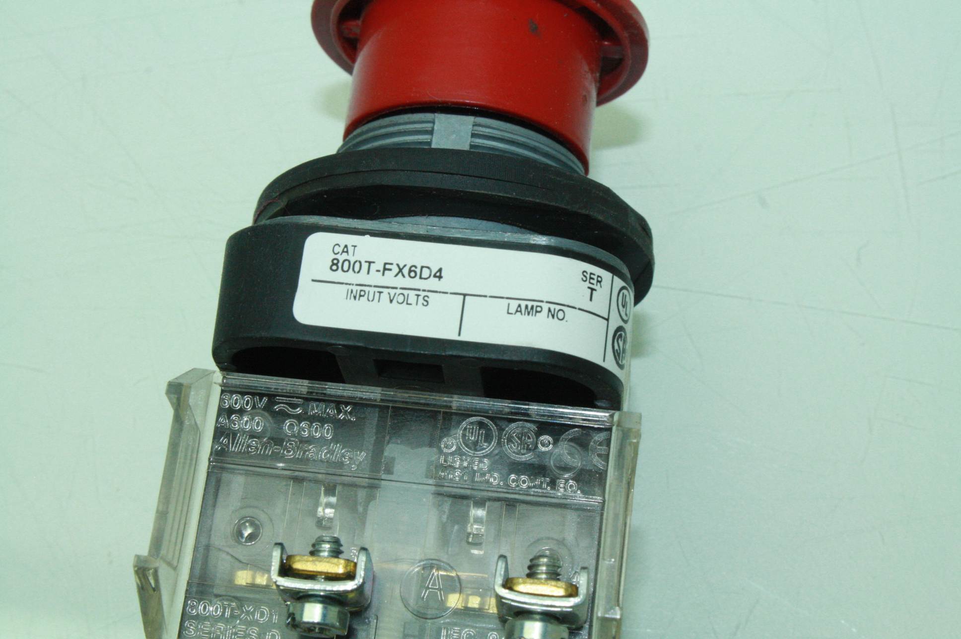 3 Allen Bradley 800HFRXT6A1 / 800TFX6D4 Emergency Stop Push Button