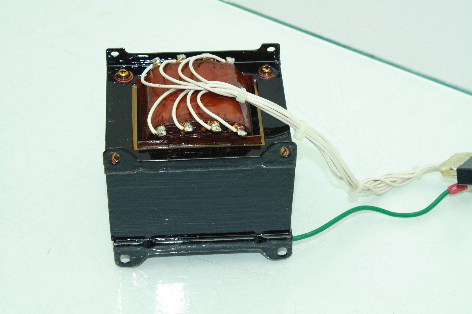 Corona High Voltage Electric Isolation 1.5 kV Transformer Model Number