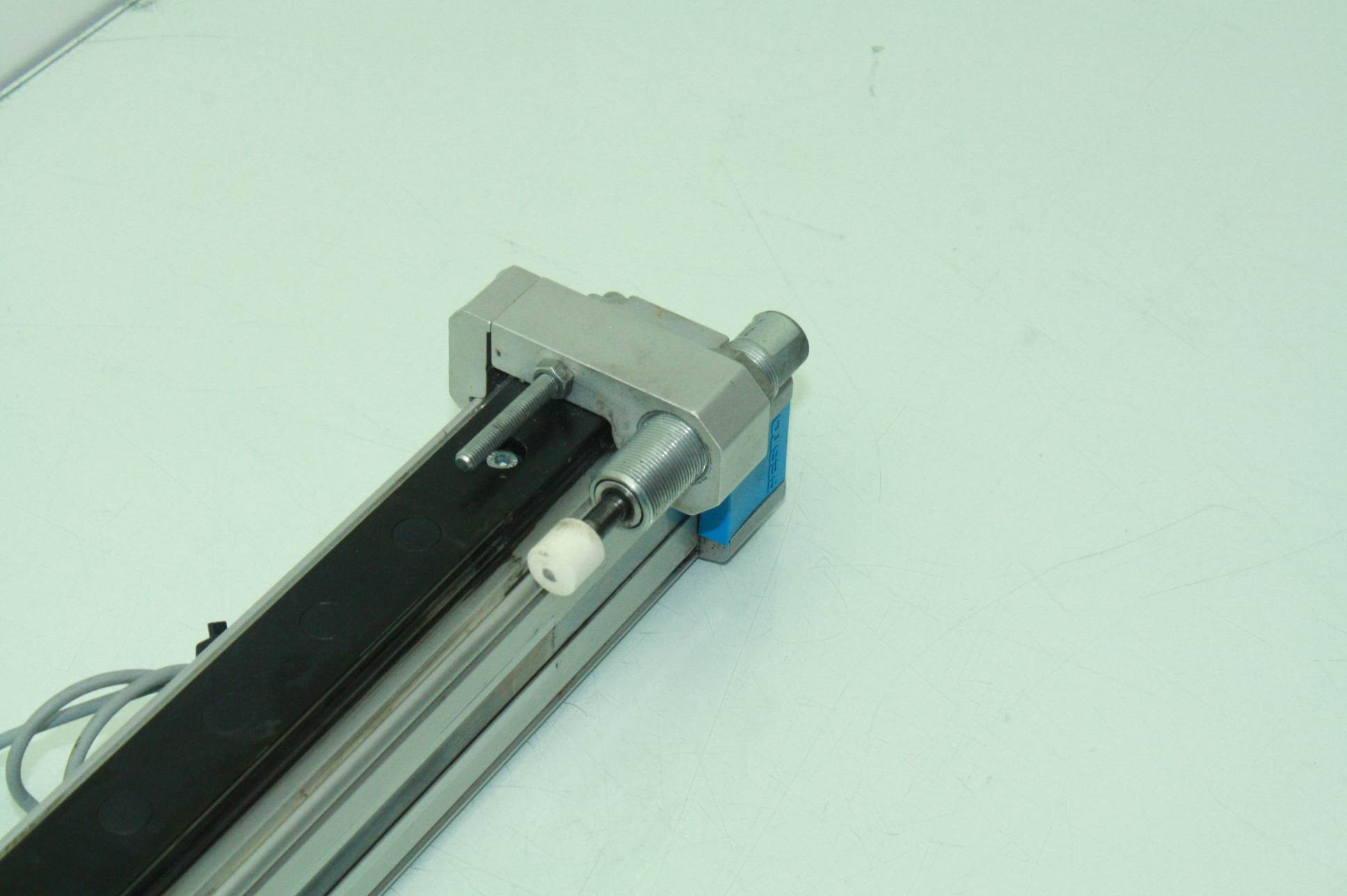 Festo DGPL25360PPVABKFSV Rodless Cylinder Guided Air Linear