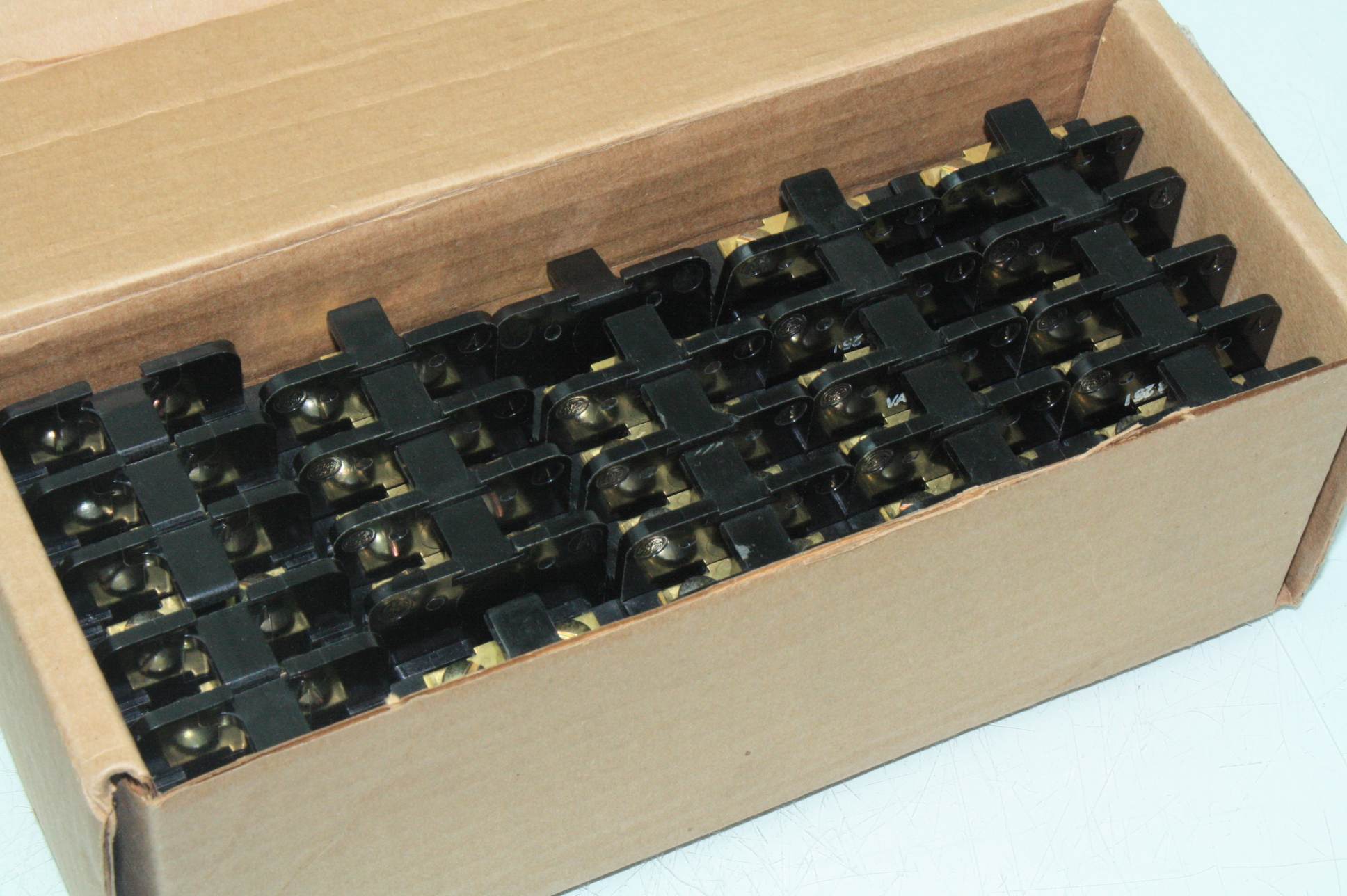 Lot of 50 New GE CR151A2 Terminal Blocks 30 Amps 1610 AWG