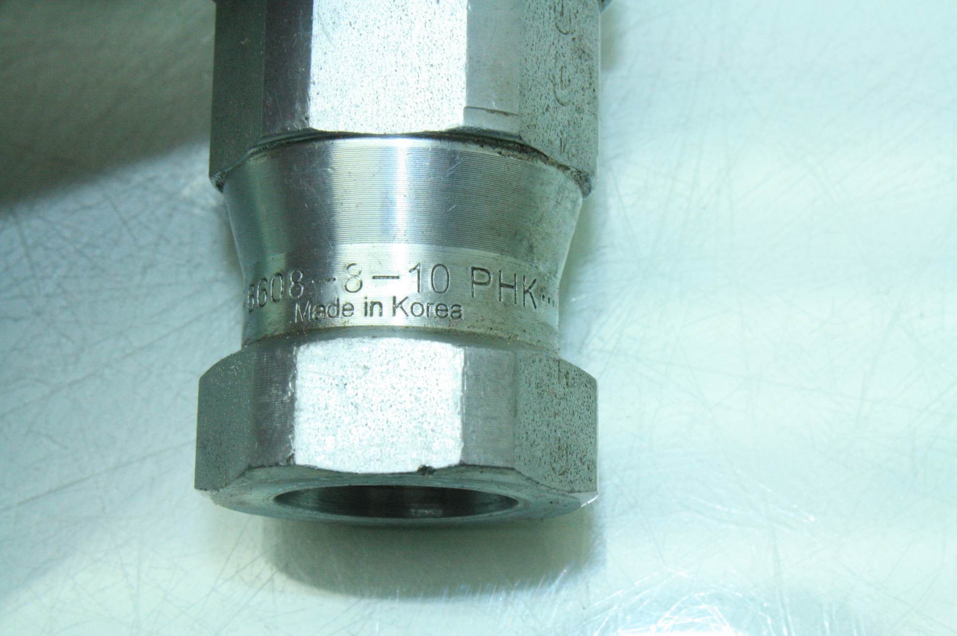 2 Parker 6608810 PHK Hydraulic Quick Disconnect 80104 Male Couplers