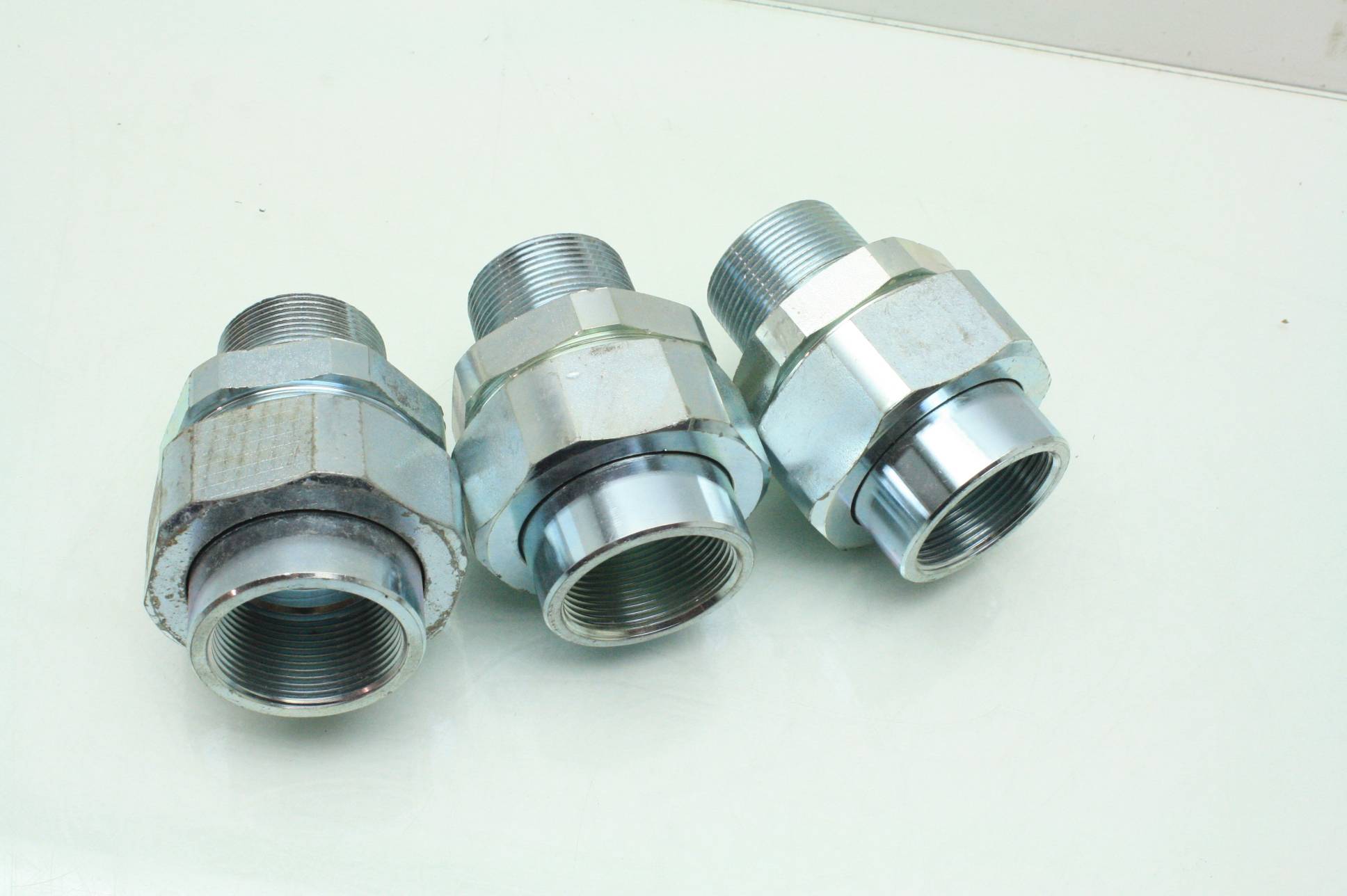 3 Thomas and Betts 11/2" UNY505TB Hazardous Location Conduit Union