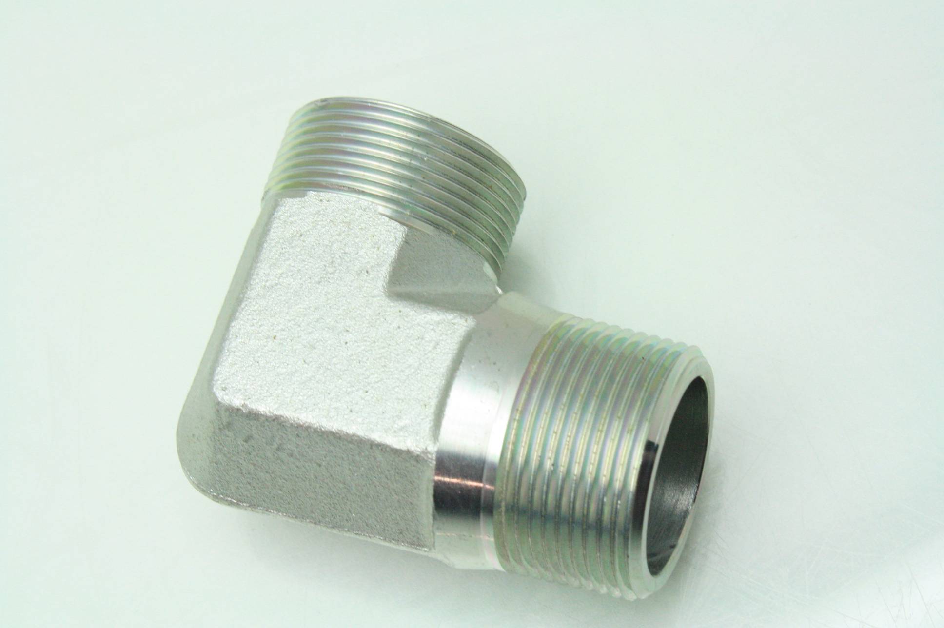 2 Eaton Hydraulic Elbow Fittings 11/4" Male NPT to 111/16 ORFS