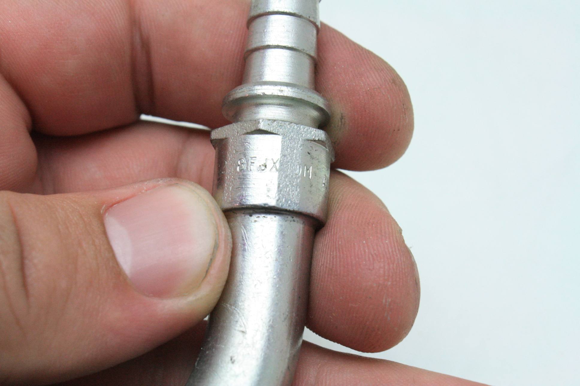 Lot of 8 Gates 8FJX90M Hydraulic Crimp Stem Fittings 1/2" Hose x 1/2