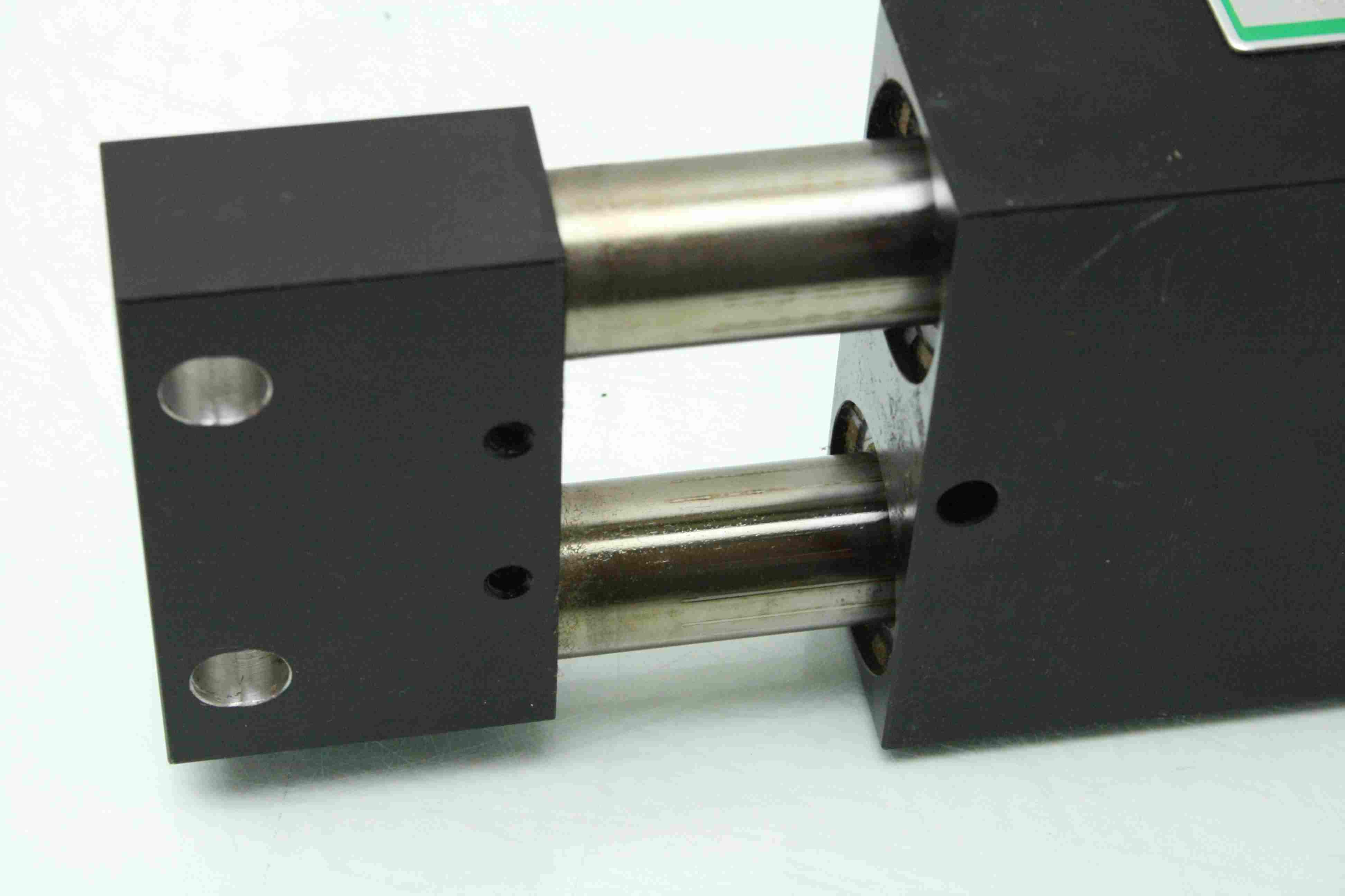 Stelron D25177AA DS Series Heavy Duty Linear Bearing Slide Table 2